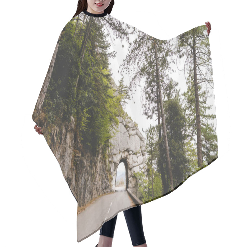 Personality  Road With Tunnel Hair Cutting Cape