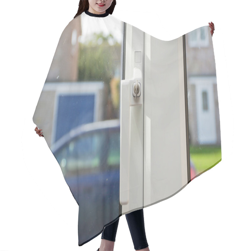 Personality  Window Lock Hair Cutting Cape