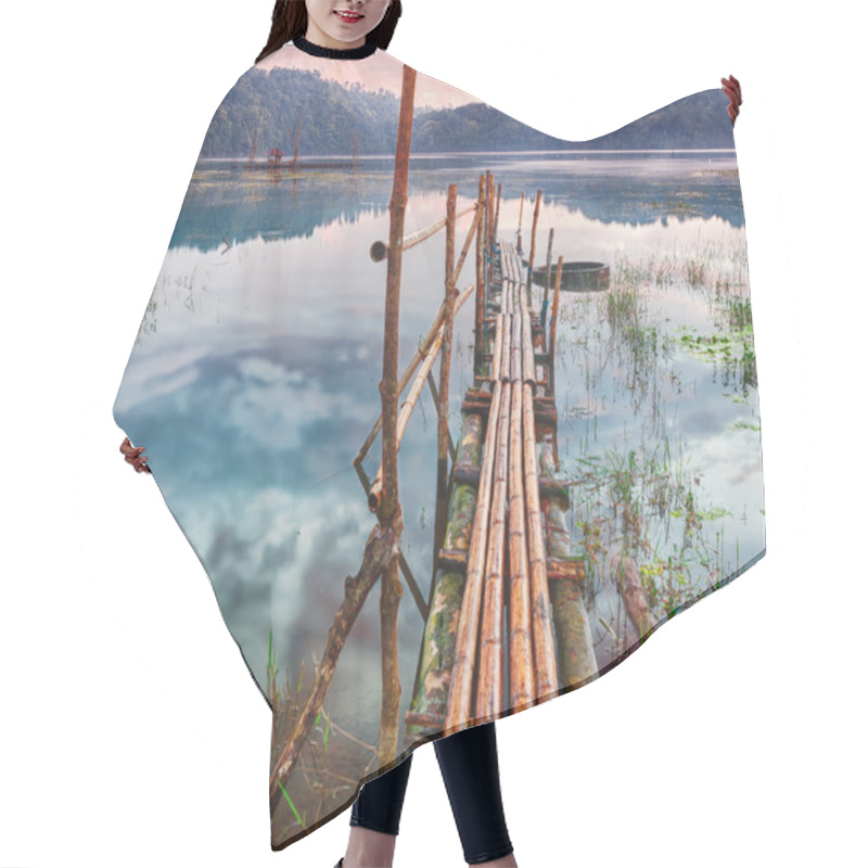 Personality  Tamblingan Lake Hair Cutting Cape