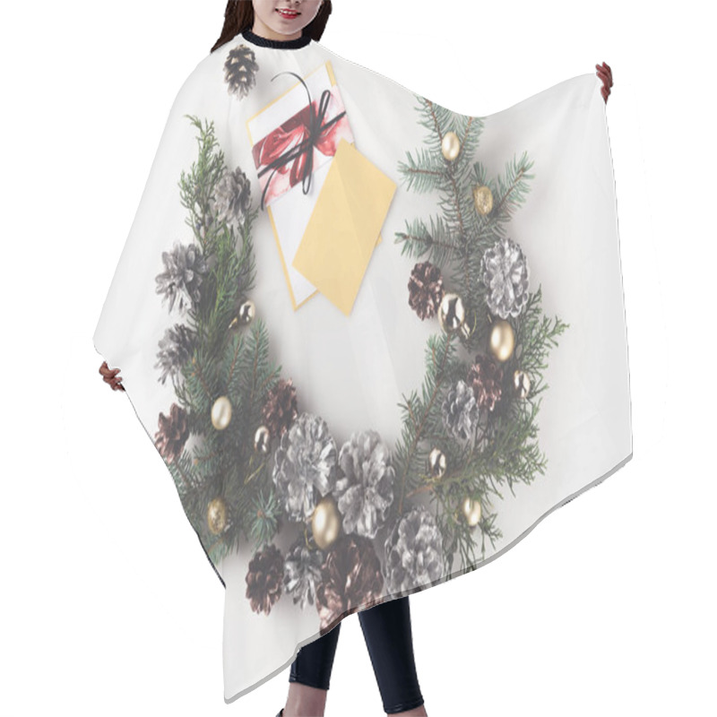 Personality  Christmas Wreath With Greeting Card Hair Cutting Cape