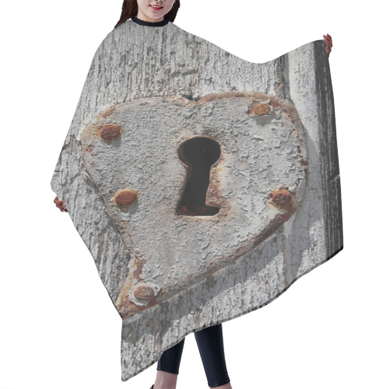 Personality  Old Metal Keyhole With Heart Shaped Patch Hair Cutting Cape