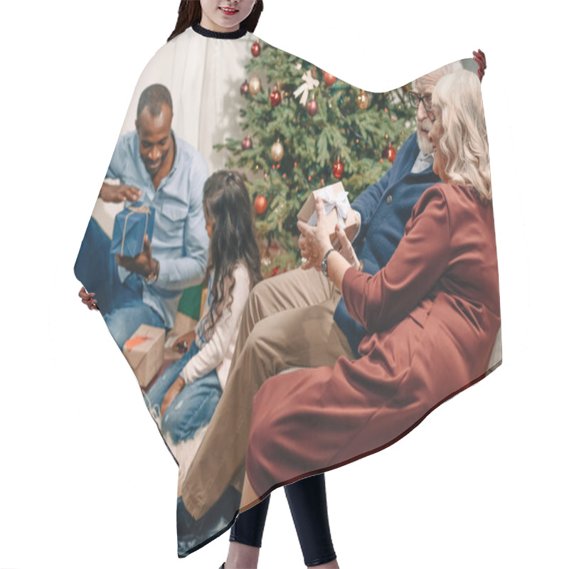 Personality  Multiethnic Family On Christmas Hair Cutting Cape