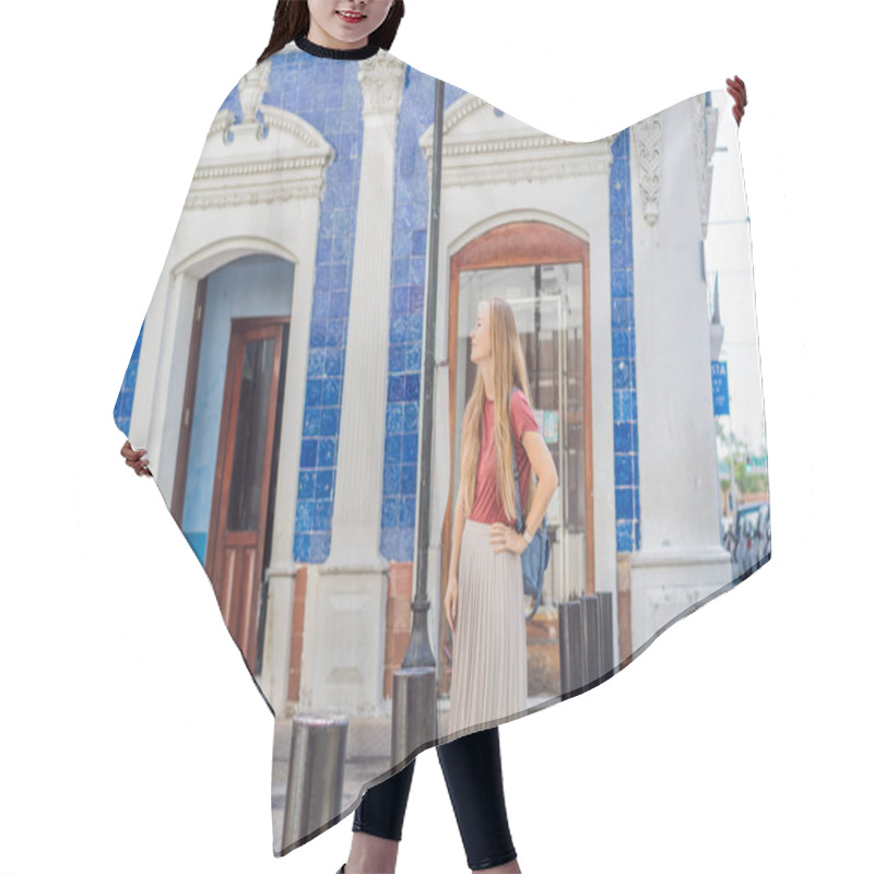 Personality  Female Tourist In Front Of Casa De Los Azulejos In Villahermosa, Mexico. Quintana Roo Travel, Cultural Exploration, And Historic Architecture Concept. Hair Cutting Cape