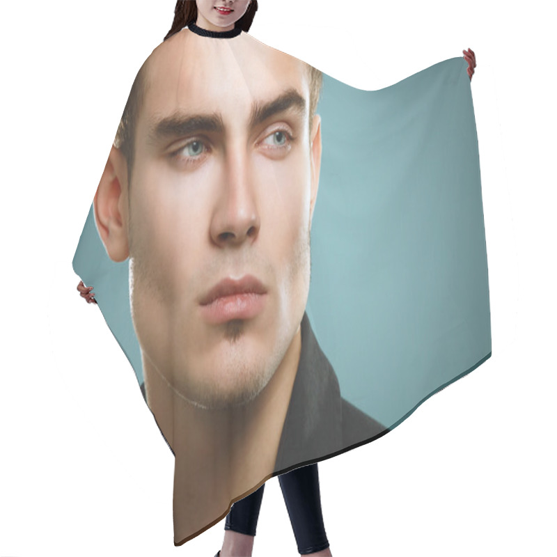 Personality  Fashion Young Man Hair Cutting Cape