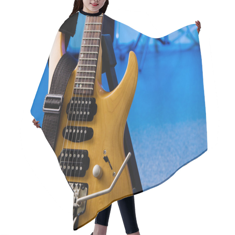 Personality  Toned Maple Electric Guitar Closeup Hair Cutting Cape