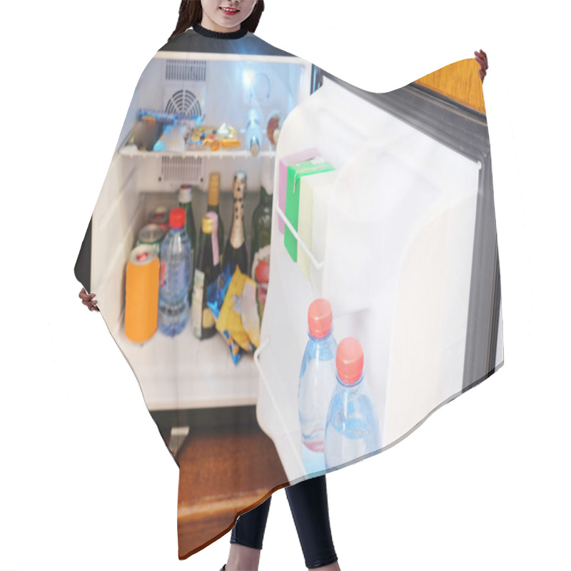 Personality  Mini Bar In Room Hair Cutting Cape