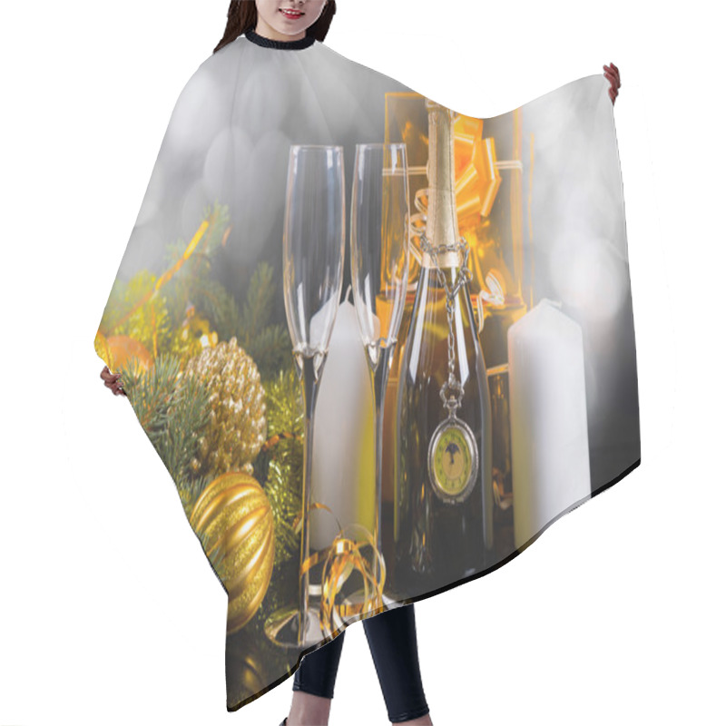 Personality  Festive Champagne And Christmas Decorations Hair Cutting Cape