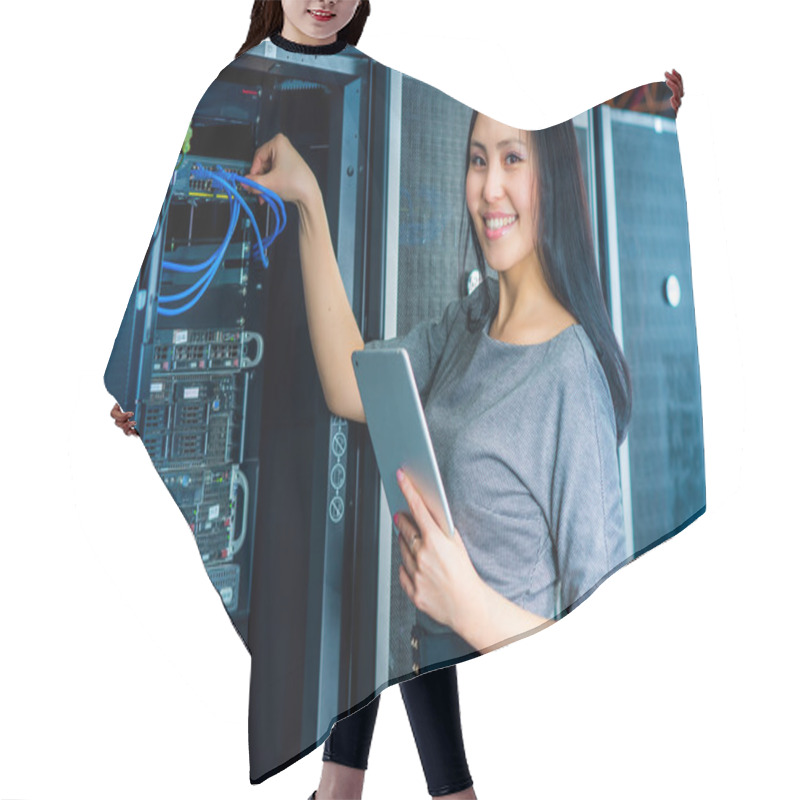 Personality  Engineer Businesswoman In Network Server Room Hair Cutting Cape