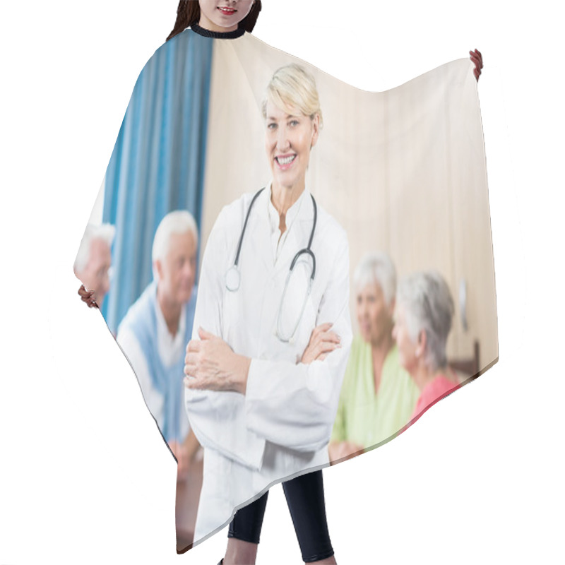 Personality  Nurse Standing With Arms Crossed Hair Cutting Cape