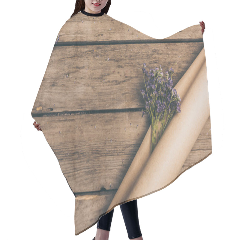 Personality  Dry Flowers With Craft Paper Hair Cutting Cape