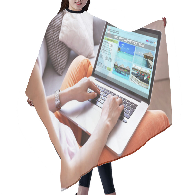 Personality  Woman Using Laptop To Book Hotel Online Hair Cutting Cape