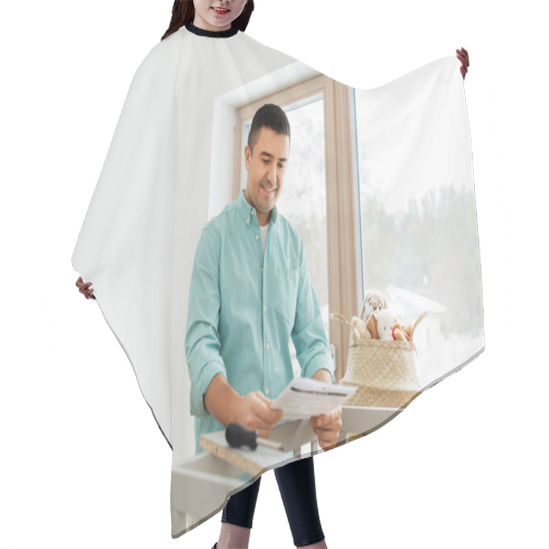 Personality  Father With Manual Assembling Baby Bed At Home Hair Cutting Cape