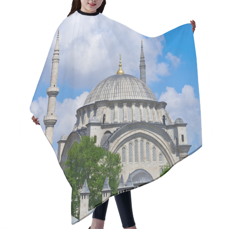 Personality  Nuruosmaniye Mosque In Istanbul Hair Cutting Cape