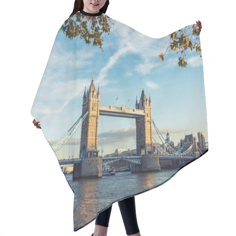 Personality  Tower Bridge In London City Hair Cutting Cape