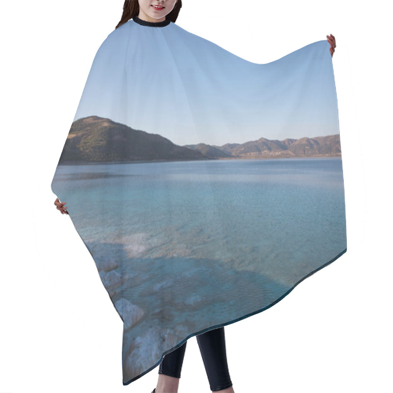 Personality  Lake Hair Cutting Cape