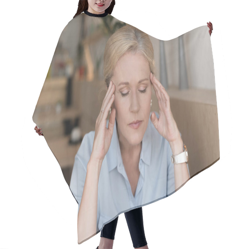 Personality  Stressed Mature Woman Hair Cutting Cape