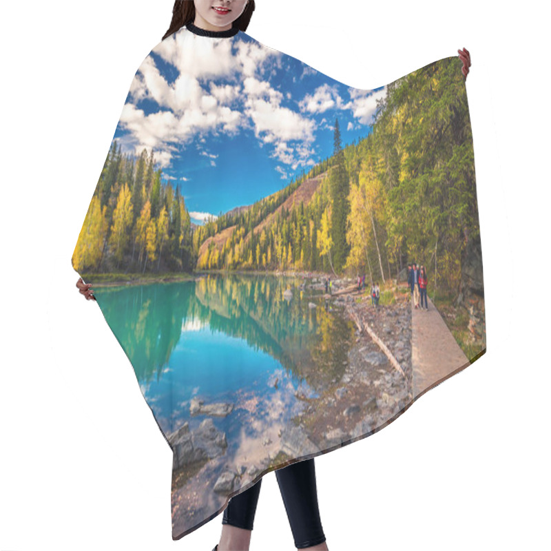 Personality  Xinjiang Kanas River Scenery Hair Cutting Cape