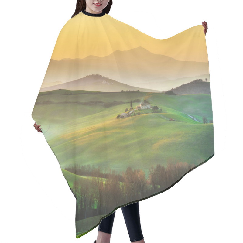 Personality  Sunny Landscapes And Beautiful Mornings On The Fields In Tuscany Hair Cutting Cape