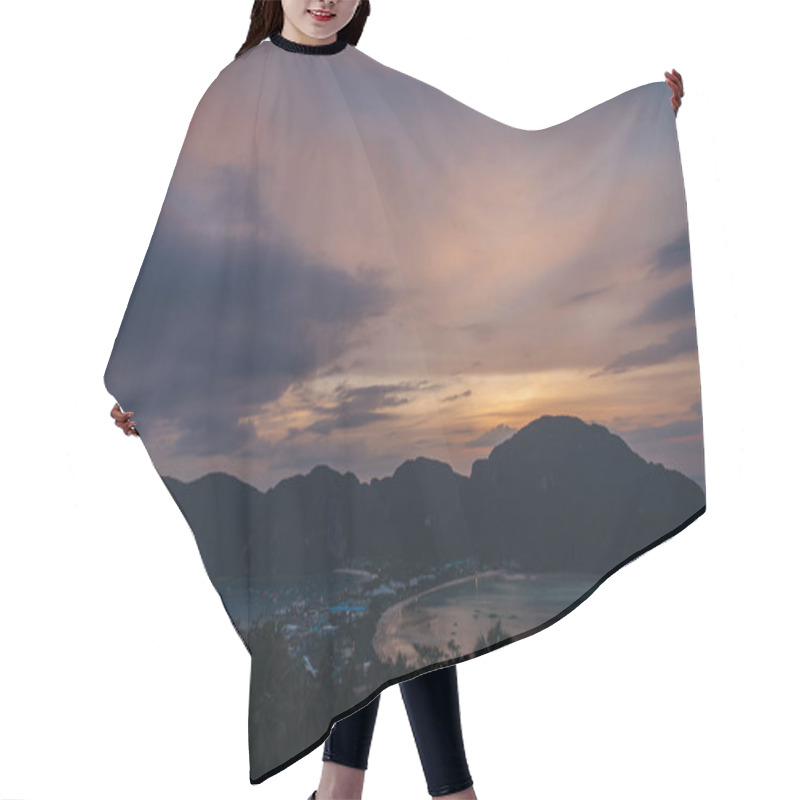 Personality  Thailand Hair Cutting Cape