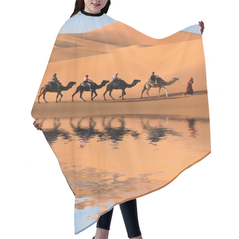 Personality  Camel Caravan In Sahara Desert Hair Cutting Cape