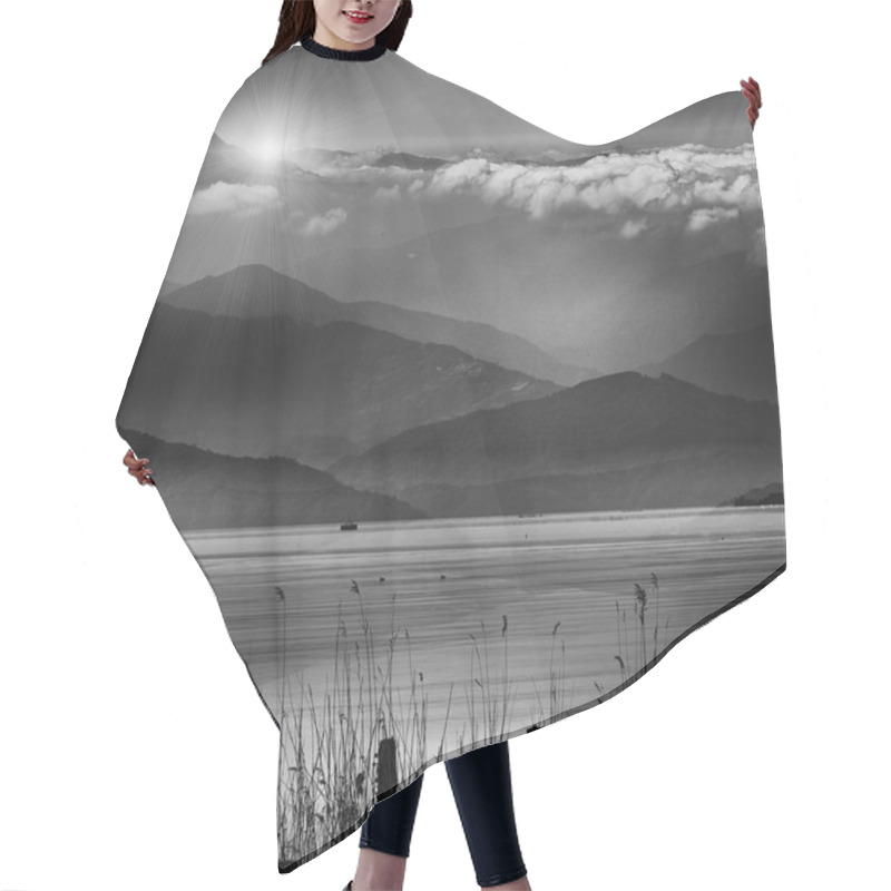 Personality  BW Landscape Hair Cutting Cape