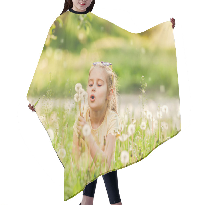 Personality  Cute Girl Playing With Dandelions Hair Cutting Cape