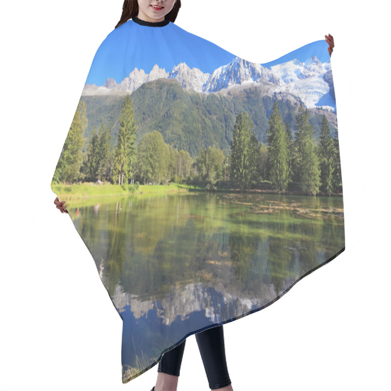 Personality  Snowy Mountains And Evergreen Forests  Hair Cutting Cape