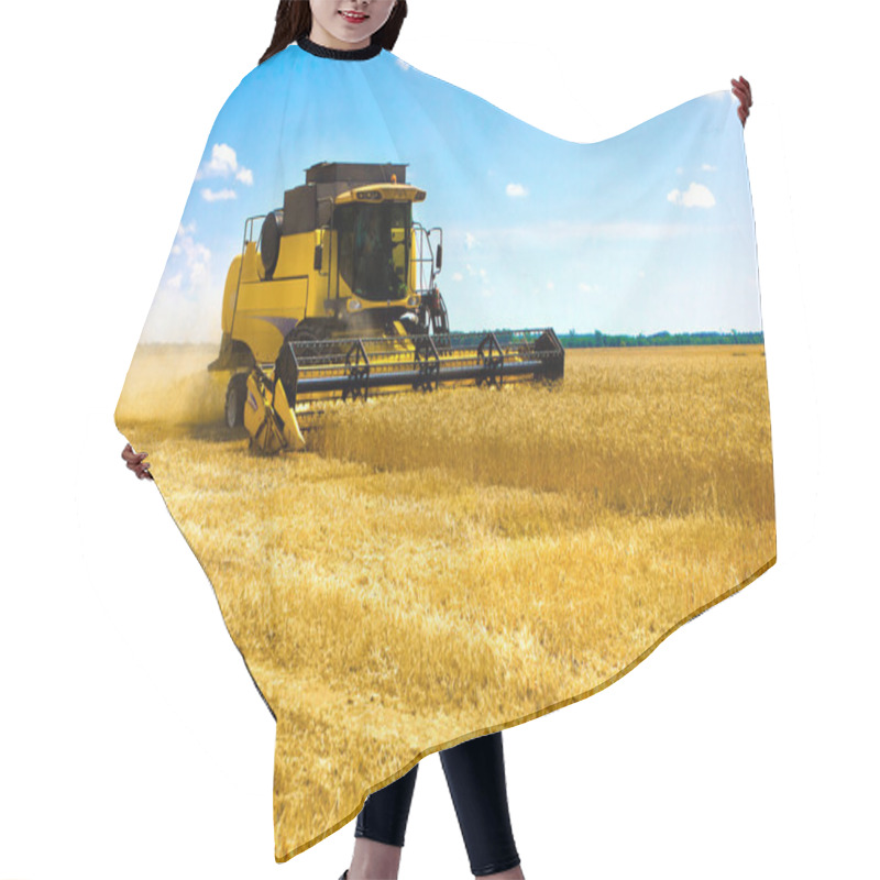 Personality  Combine Harvester Hair Cutting Cape