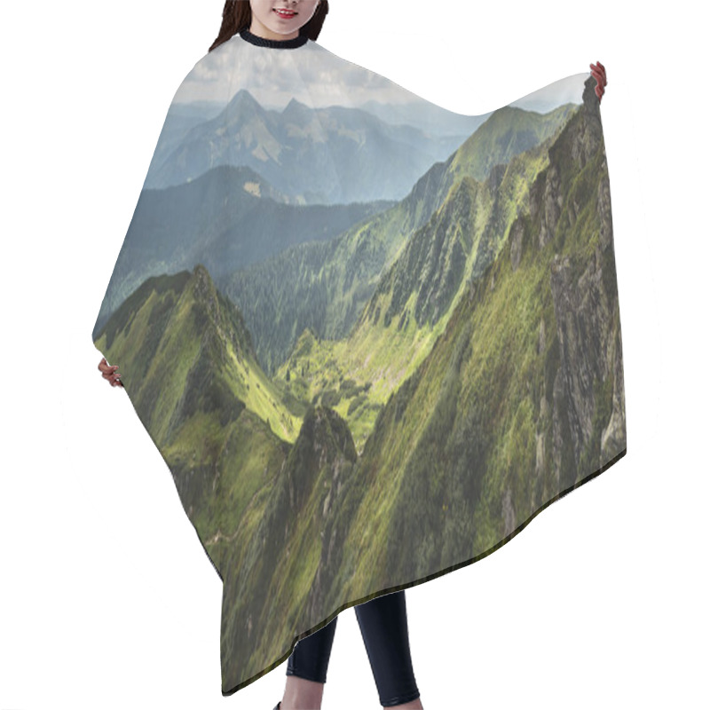 Personality  Beautiful Mountain Valley Hair Cutting Cape