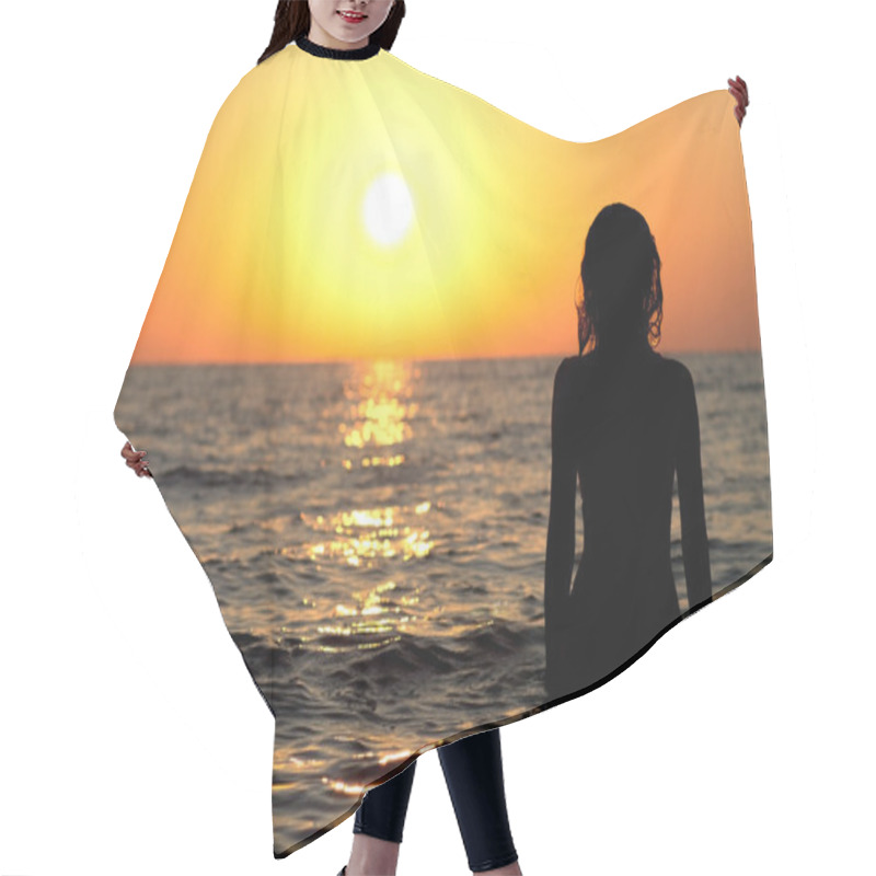 Personality  Silhouette Of A Girl In A Bathing Suit In The Sea At Sunrise Hair Cutting Cape