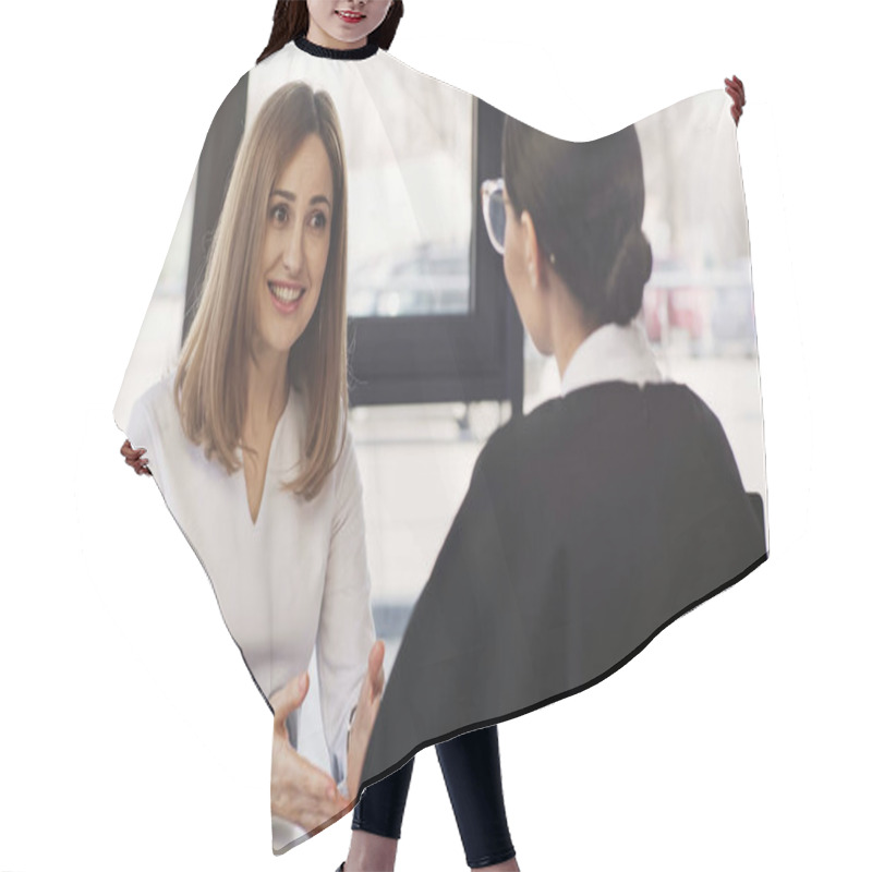 Personality  Smiling Woman Talking To Brunette Businesswoman During Job Interview Hair Cutting Cape