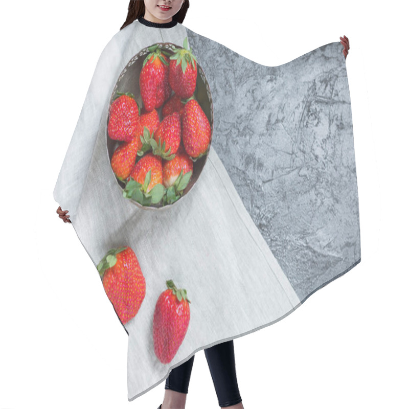 Personality  Fresh Red Strawberries Hair Cutting Cape