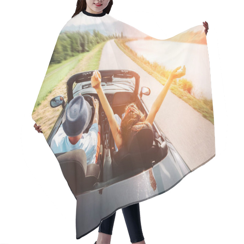 Personality  Couple In Love Ride In Cabriolet Car Hair Cutting Cape