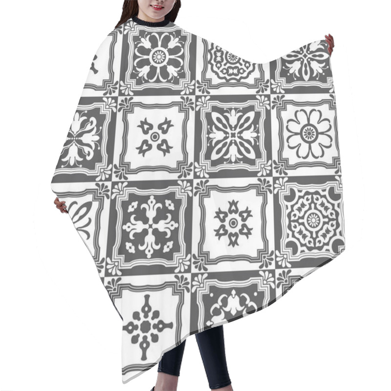 Personality  Seamless Checkered Patchwork Pattern Of Tiles With Black And White Ornaments Hair Cutting Cape