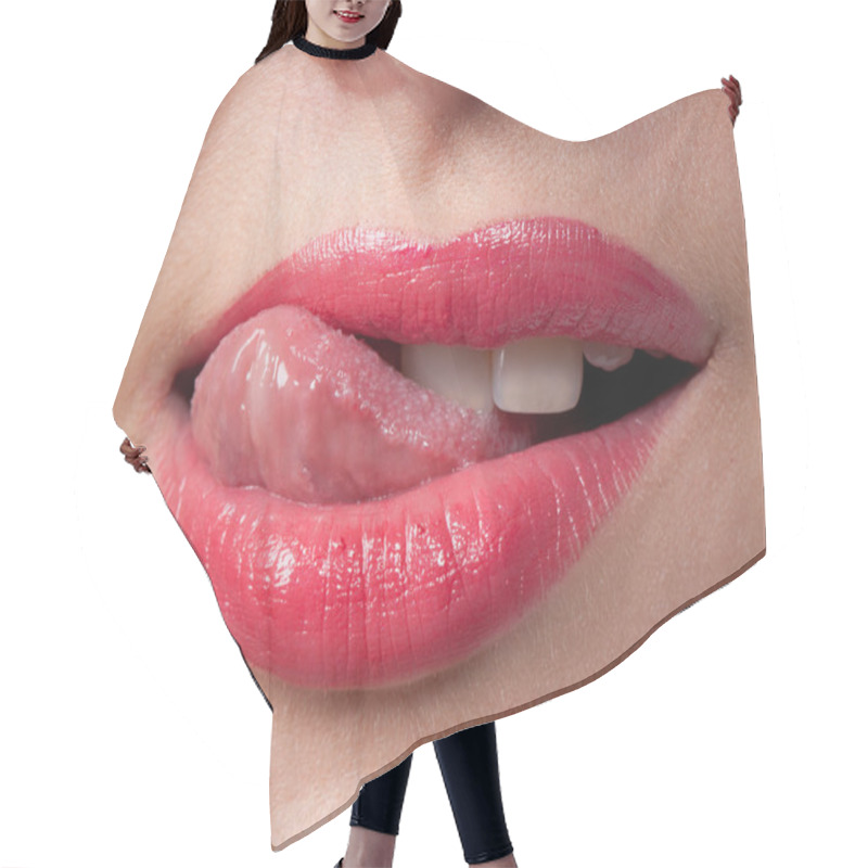 Personality  Sweet Lips Hair Cutting Cape