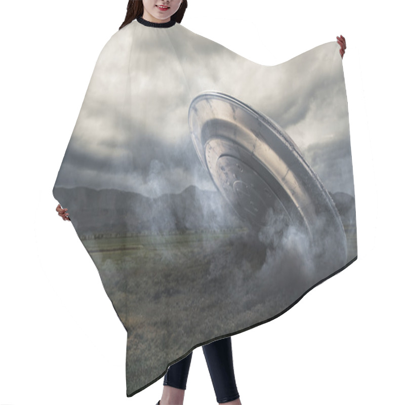 Personality  UFO Crashing On A Crop Field Hair Cutting Cape