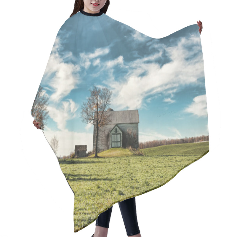 Personality  Old Barn Hair Cutting Cape