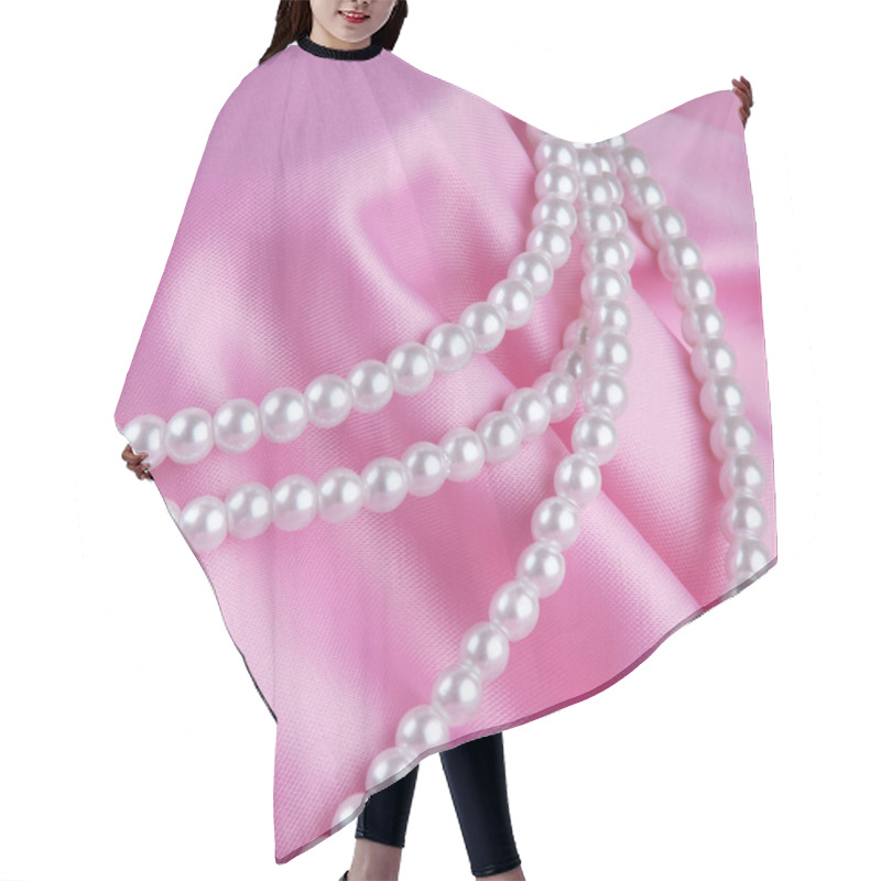 Personality  Pearl Necklace Hair Cutting Cape