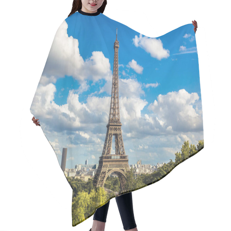 Personality  Eiffel Tower In Paris, France Hair Cutting Cape