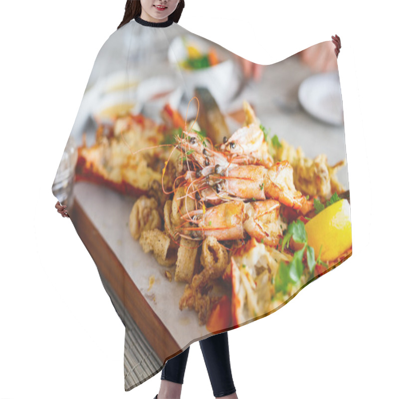 Personality  Grilled Seafood Platter Hair Cutting Cape