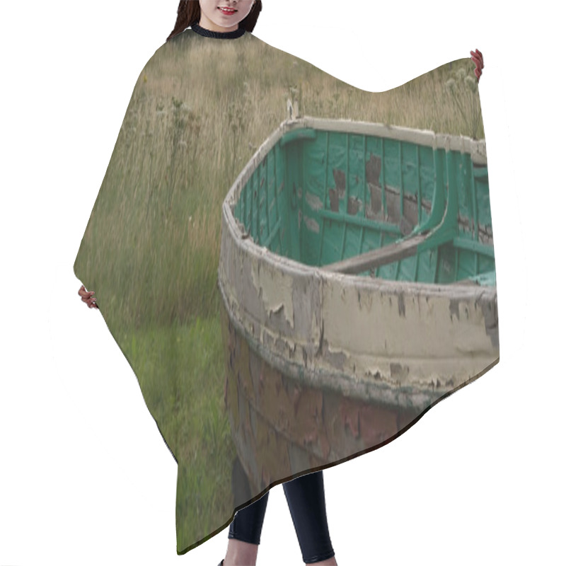 Personality  Dilapidated Boat 2 Hair Cutting Cape