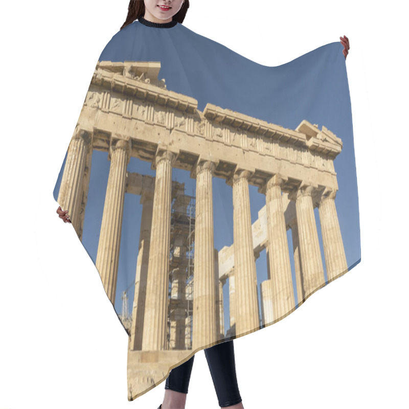 Personality  Athens, Attica - GR - Oct 26, 2024 The Parthenon, A Greek Temple On The Acropolis, Epitomizes Classical Architecture With Its Doric Columns And Intricate Sculptures, Symbolizing Athenian Grandeur. Hair Cutting Cape