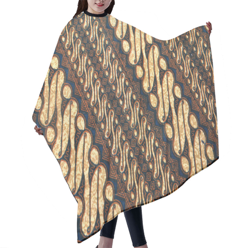 Personality  Detailed Pattern Of Batik Cloth Hair Cutting Cape