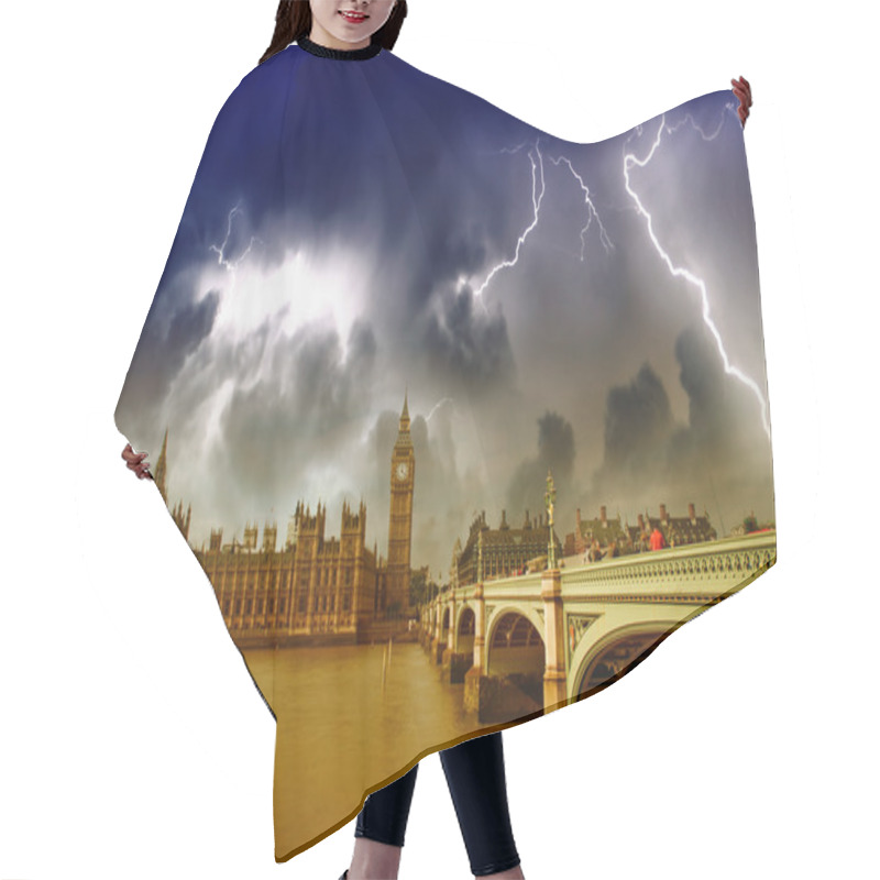 Personality  Storm In London. View Of Westminster Area Hair Cutting Cape