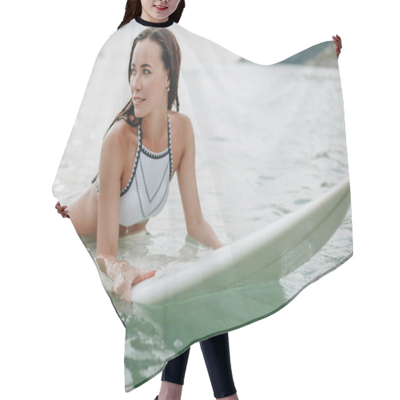 Personality  Woman Hair Cutting Cape