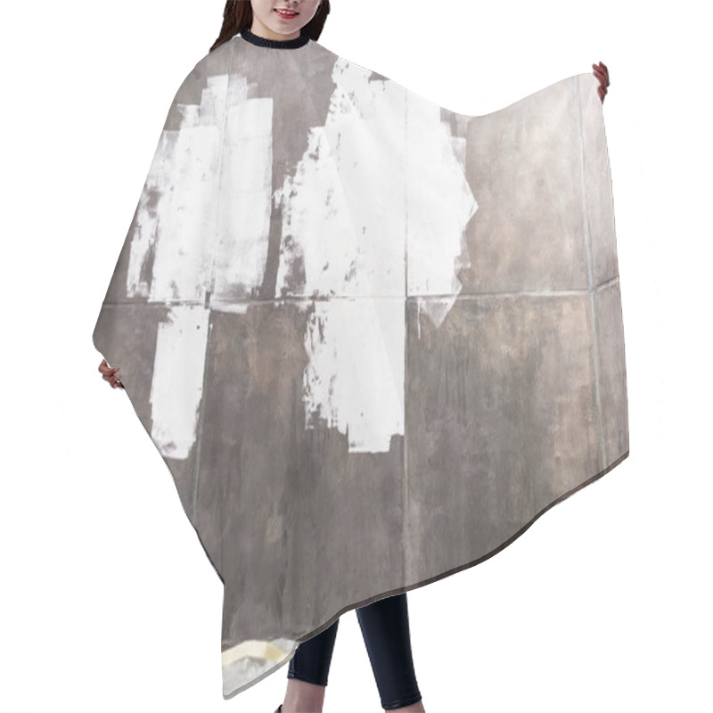 Personality  Partly Painted Wall Hair Cutting Cape