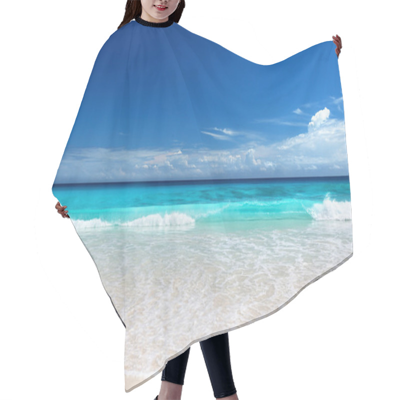 Personality  Seychelles Beach Hair Cutting Cape