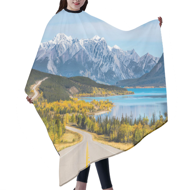 Personality   The First Snow Has Already Fallen On The Peaks Of Canadian Rockies.Asphalt Highway Leads To Abraham Lake. The Yellow Foliage Of Birches And Aspens Is Mixed With Green Conifers. Hair Cutting Cape