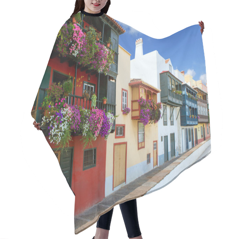 Personality  Santa Cruz De La Palma Colonial House Facades Hair Cutting Cape