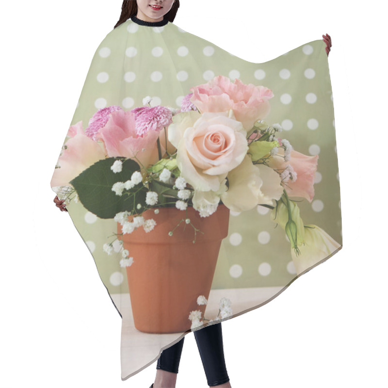 Personality  Bouquet Of White And Pink Roses Hair Cutting Cape